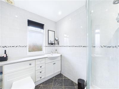 En Suite Shower